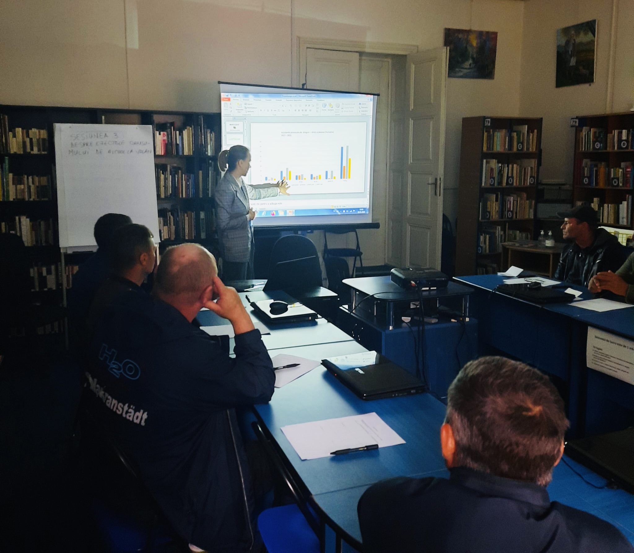 Specialiștii ANTIDROG și consilierii de Probațiune, activitate preventivă cu zeci de persoane