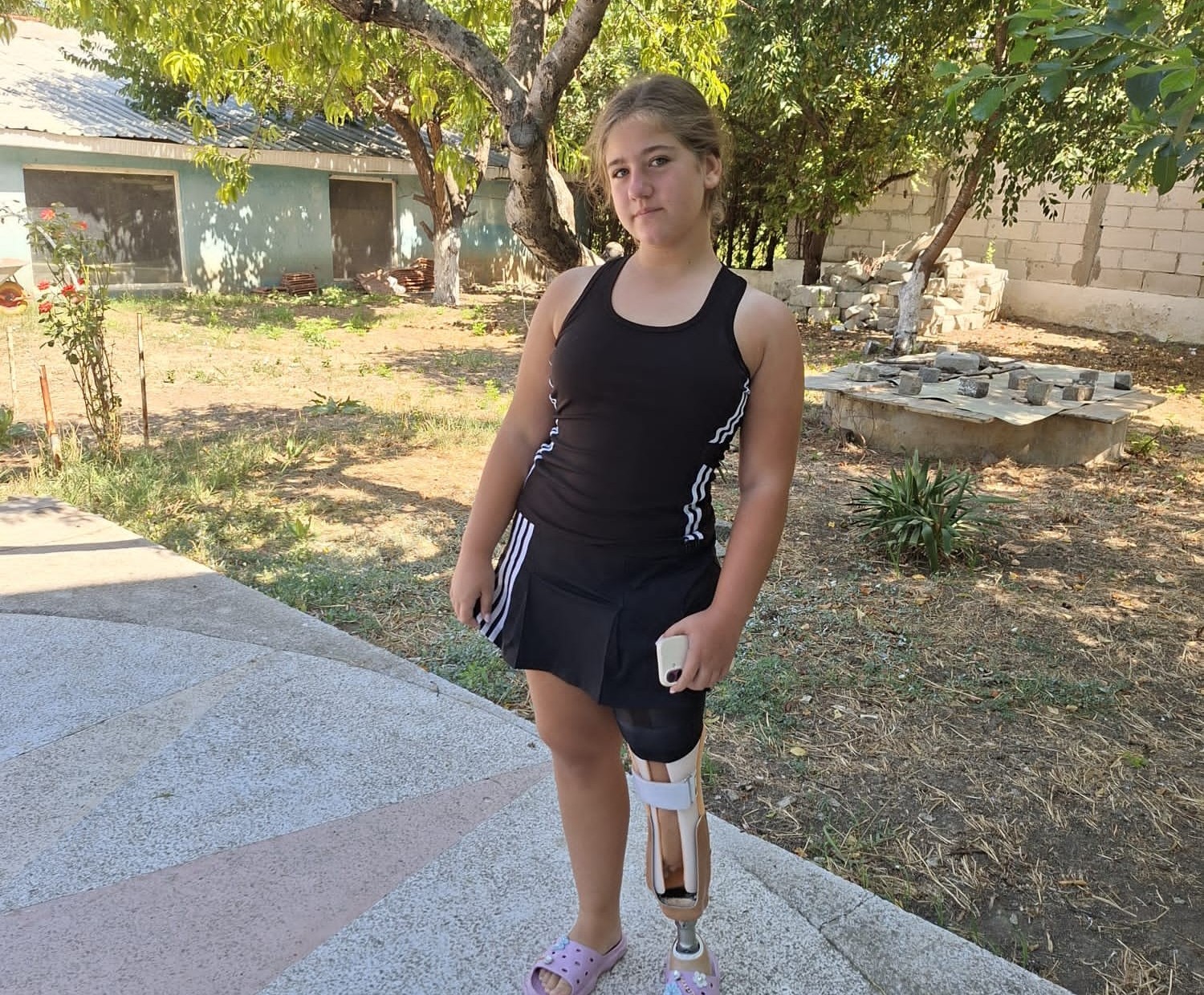 Bianca are nevoie de ajutor pentru a se opera: Fiecare zi începe și se termină în brațele mamei - De ce nu pot fi și eu un copil normal? 