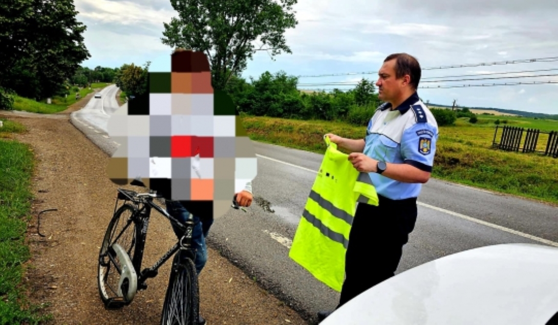Bicicliști AMENDAȚI pe capete de polițiștii botoșăneni