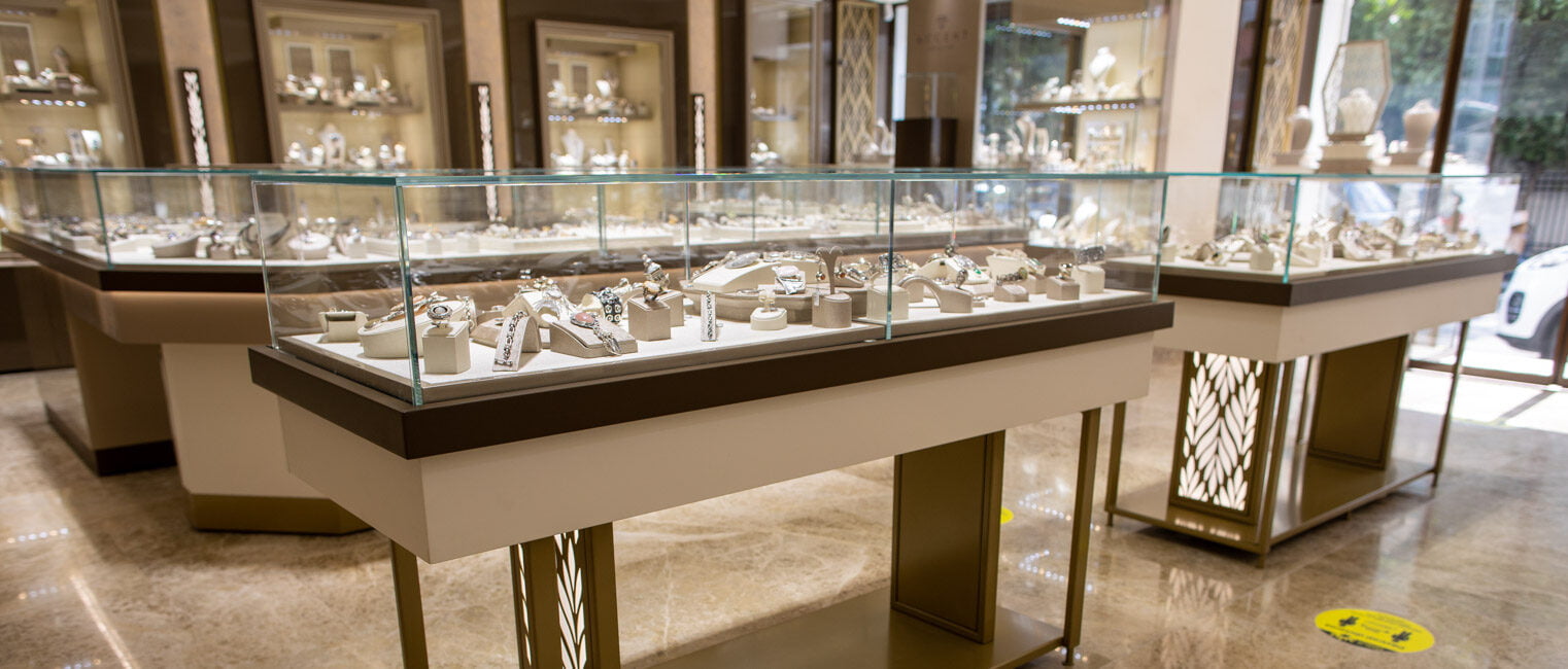 Magazine de haine și bijuterii verificate la Botoșani 