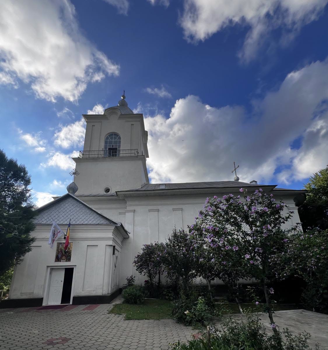 biserica care a renascut din incarcari