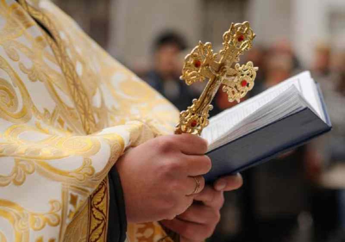 biserica ramasa fara preot