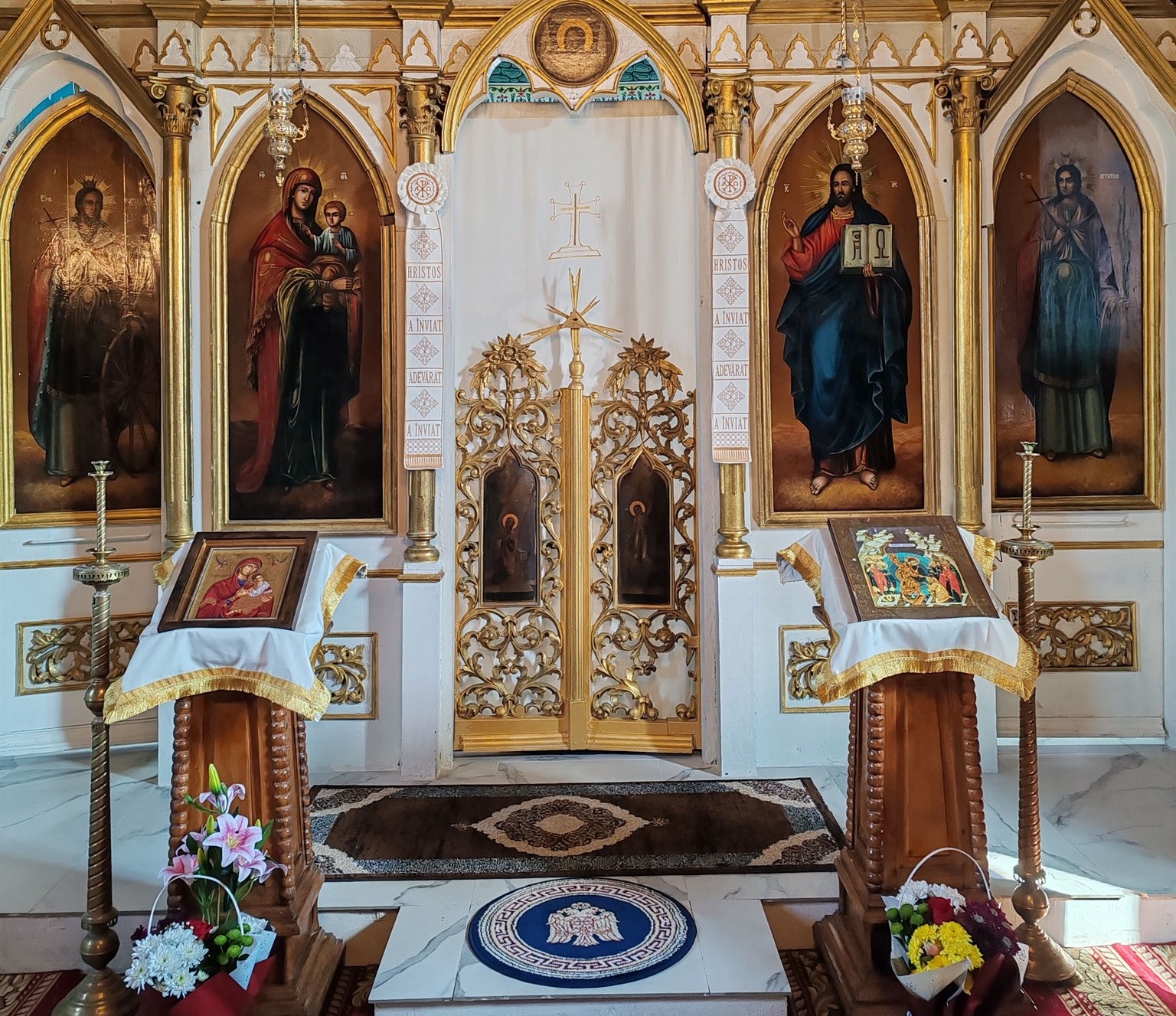 biserica sfintita.j