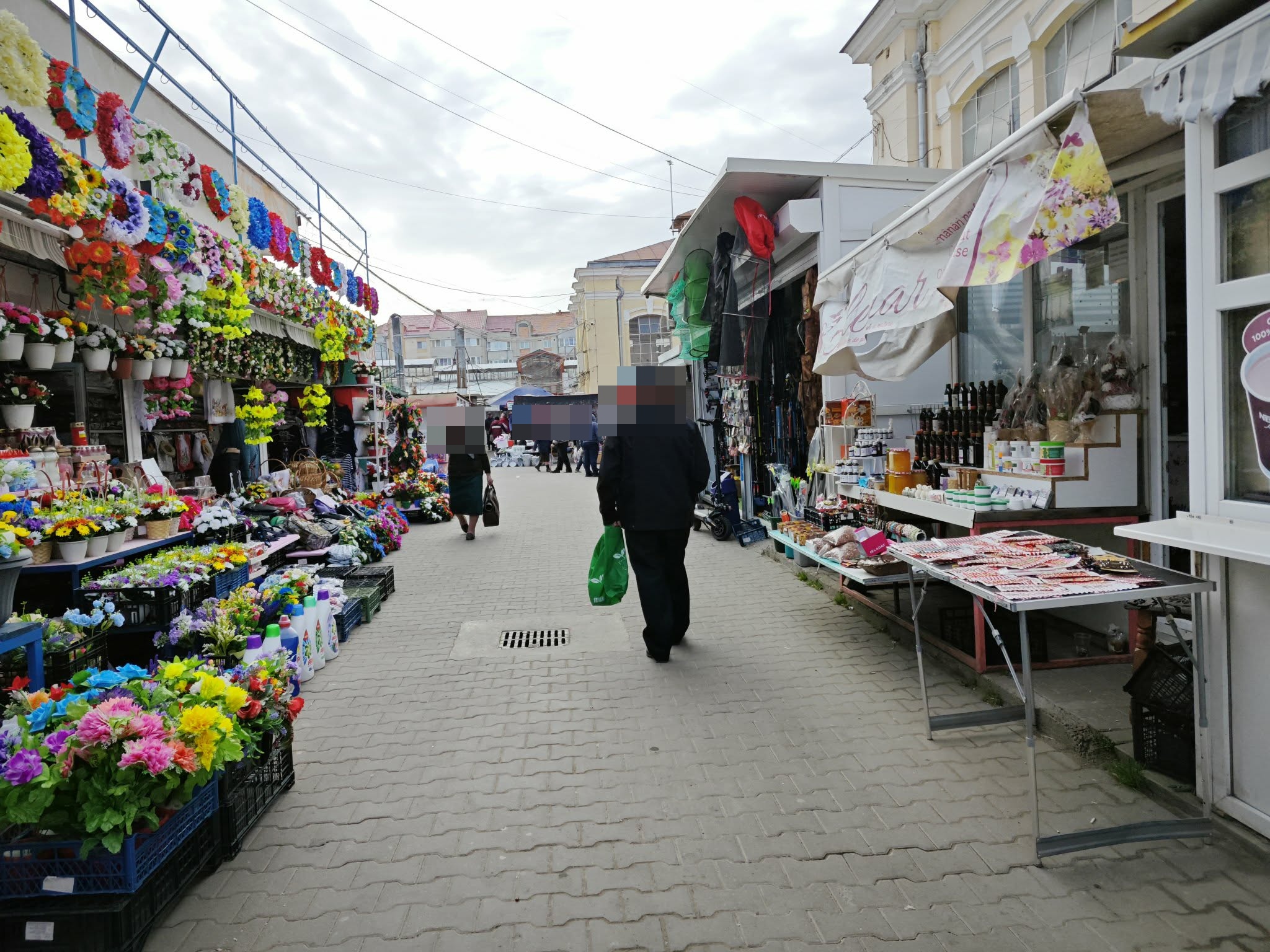 razie a politiei in piata centrala