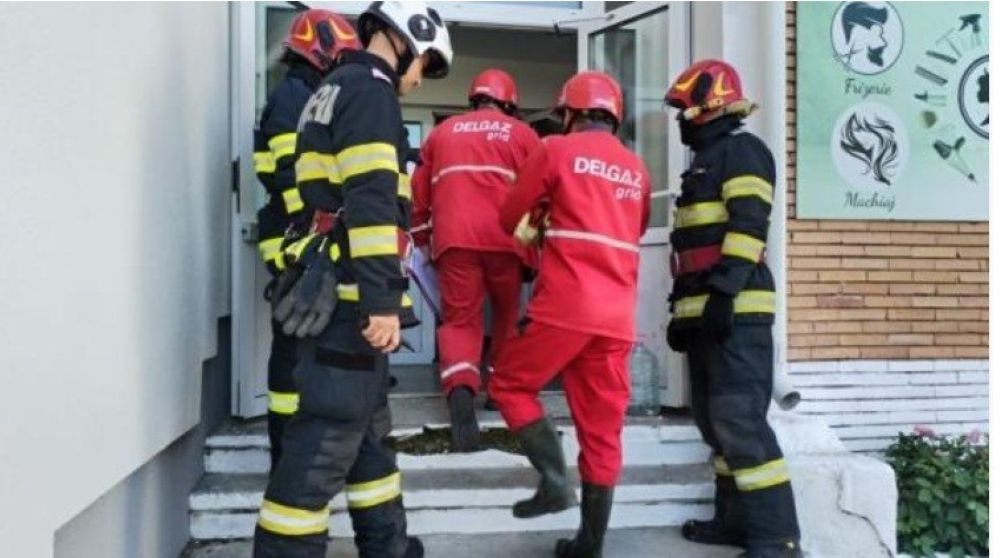 O botoșăneancă a sunat la 112 imediat ce a intrat într-un bloc 