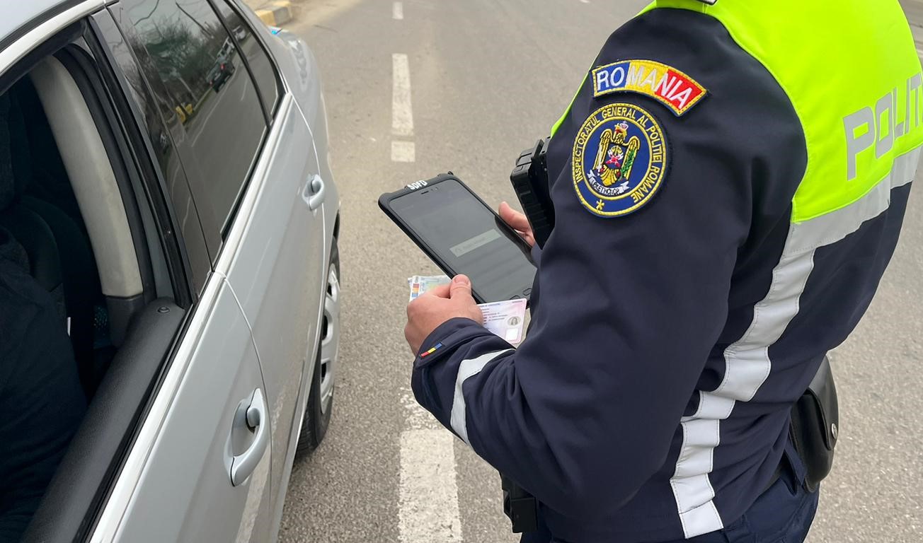 BLOCADA la Darabani: Vitezomani amendați în trafic de polițiști