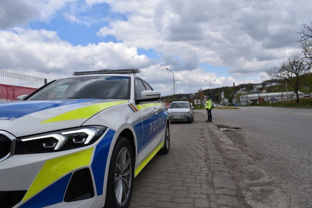 Weekend agitat la Botoșani: Șoferi rămași fără permis și bătăuși „liniștiți” de polițiști