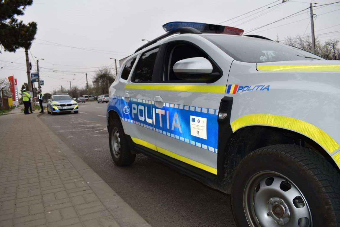 BLOCADA de weekend: Peste 400 de amenzi date de polițiști, șoferi rămași pietoni