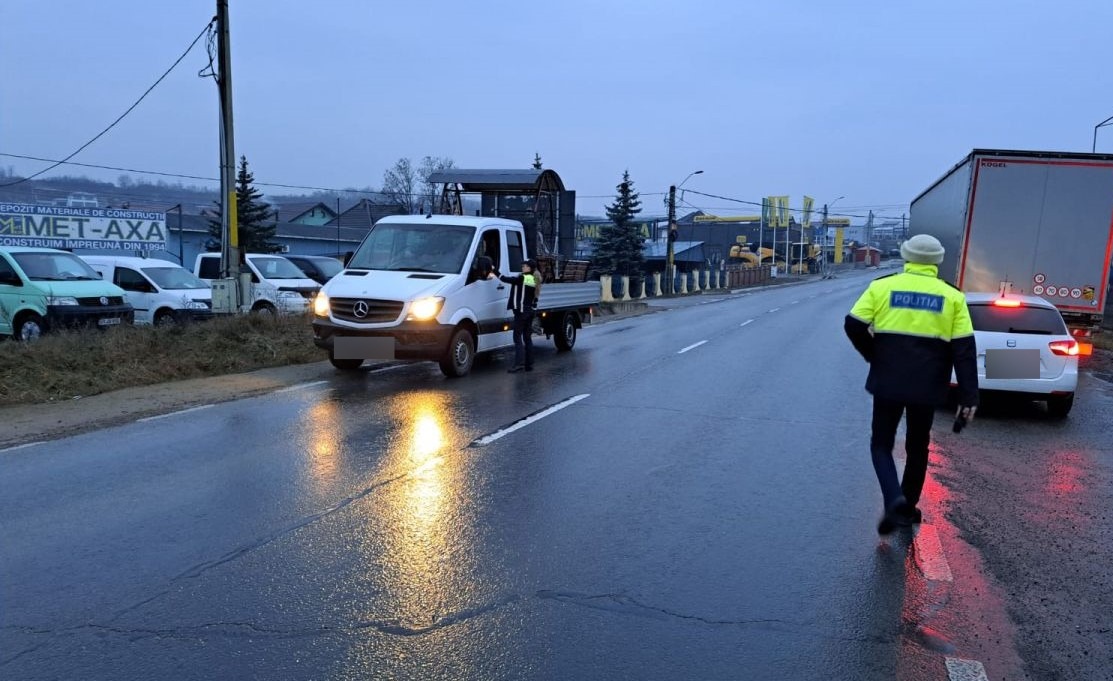 BLOCADA prin orașe: Amenzi de 160.000 de lei și șoferi rămași pietoni