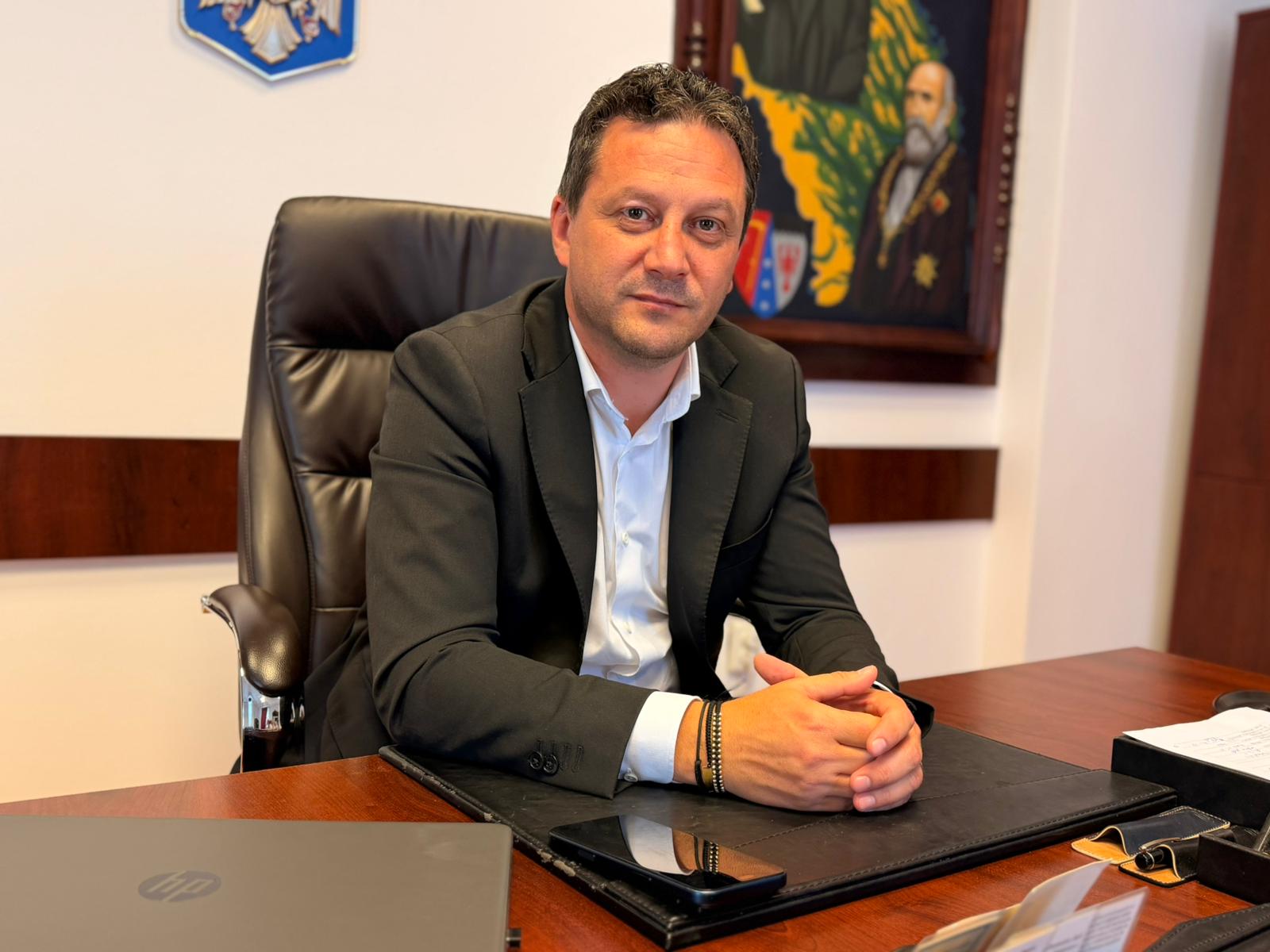bogdan suruciuc schimbari director
