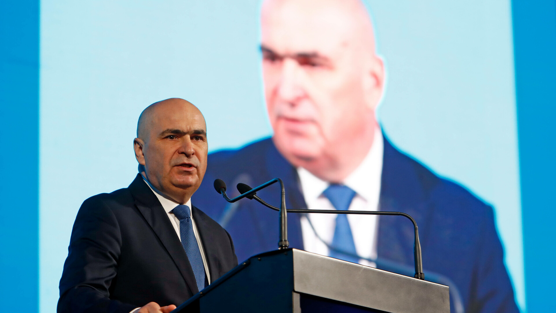 Bolojan îi răspunde lui Budăi în scandalul autostrăzilor: Am semnat contracte de investiţii mult prea mari 