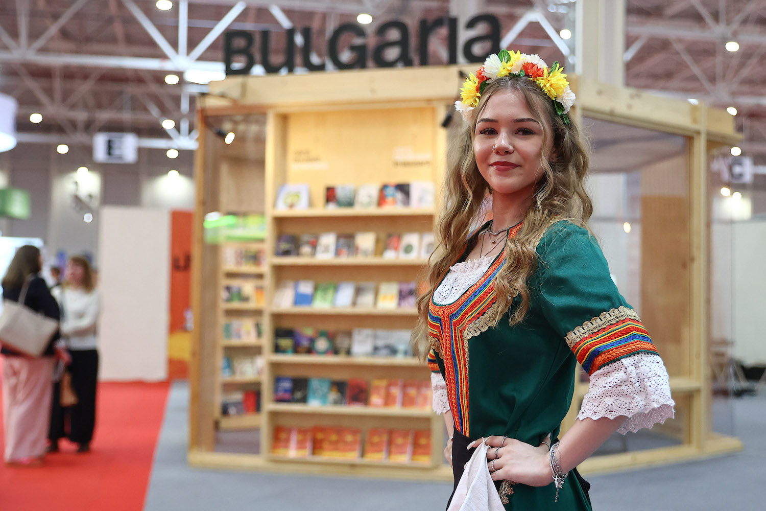 Weekend plin în București: Bookfest, festivalul florilor și Nadia Comăneci la Arcul de Triumf