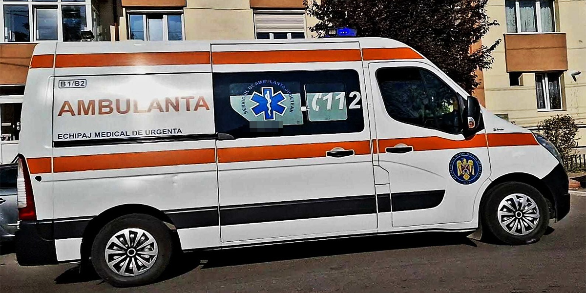 botosanean dus cu ambulanta la spital dupa un accident.