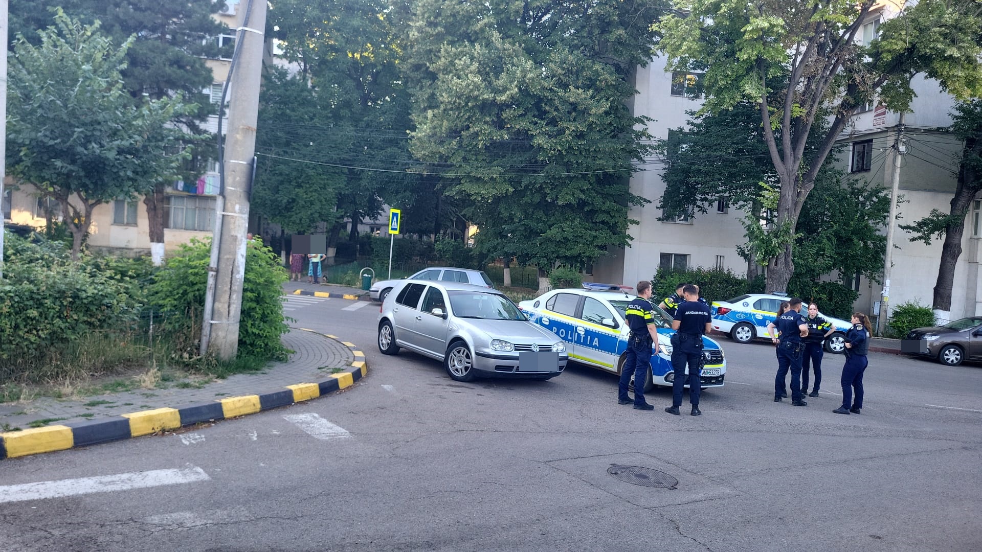 Săritură în gol de la etajul 4: Botoșănean mort, semne de întrebare în urmă