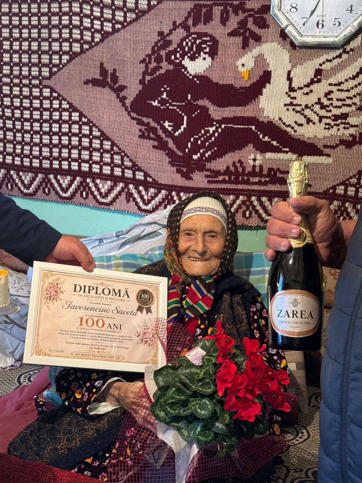 Mama botoșăneanului care cucerește lumea a împlinit 100 de ani