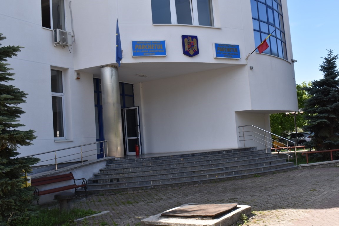 Botoșănean trimis în judecată după ce le-a oferit un „cadou” polițiștilor rutieri