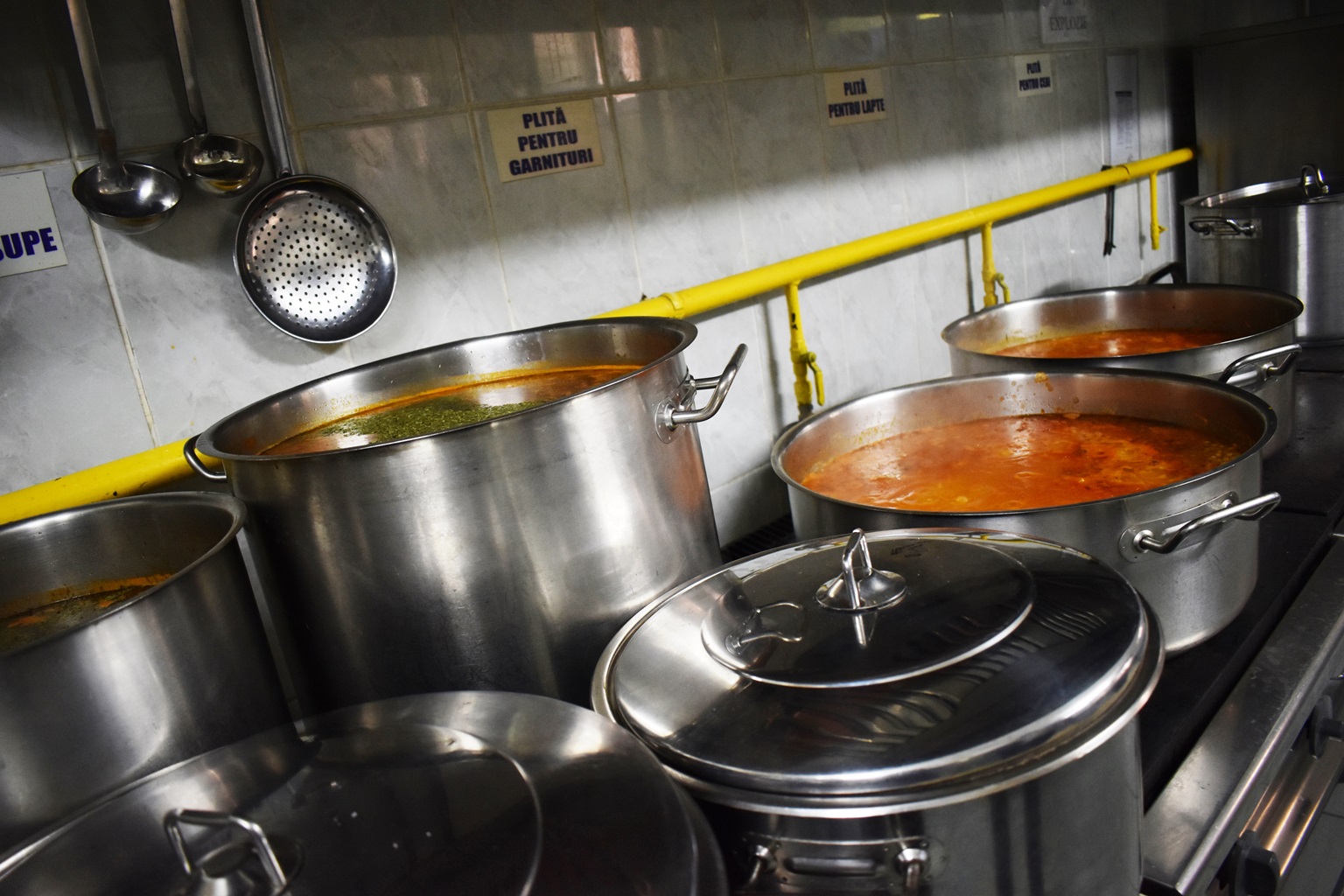 Nu îți place mâncarea de la Spitalul Județean sau de la cel de Recuperare? Trimite-i o poză ministrului!