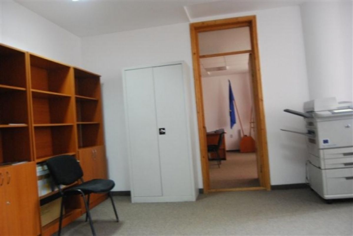 bugetari care vin sambata la serviciu