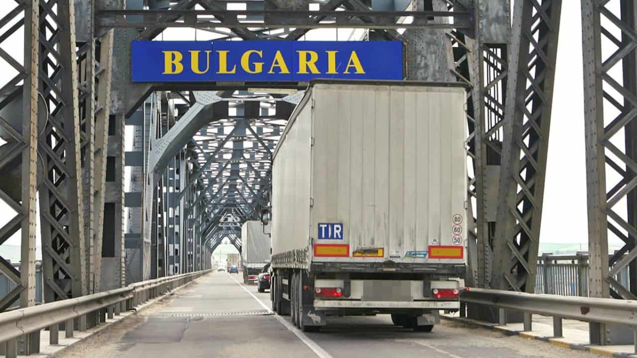 Atenționare pentru șoferii din Botoșani: amenzi plătite pe loc în Bulgaria, altfel rămâi fără plăcuțe