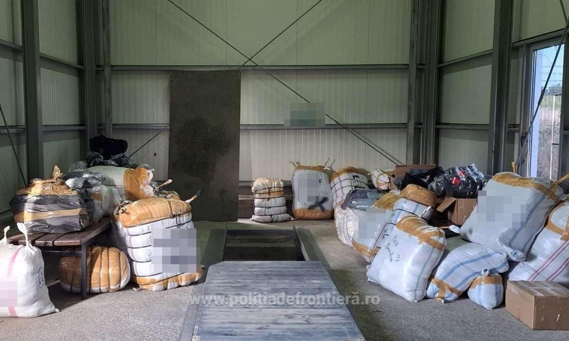 Marfă  de 1,2 milioane de lei confiscată la vamă