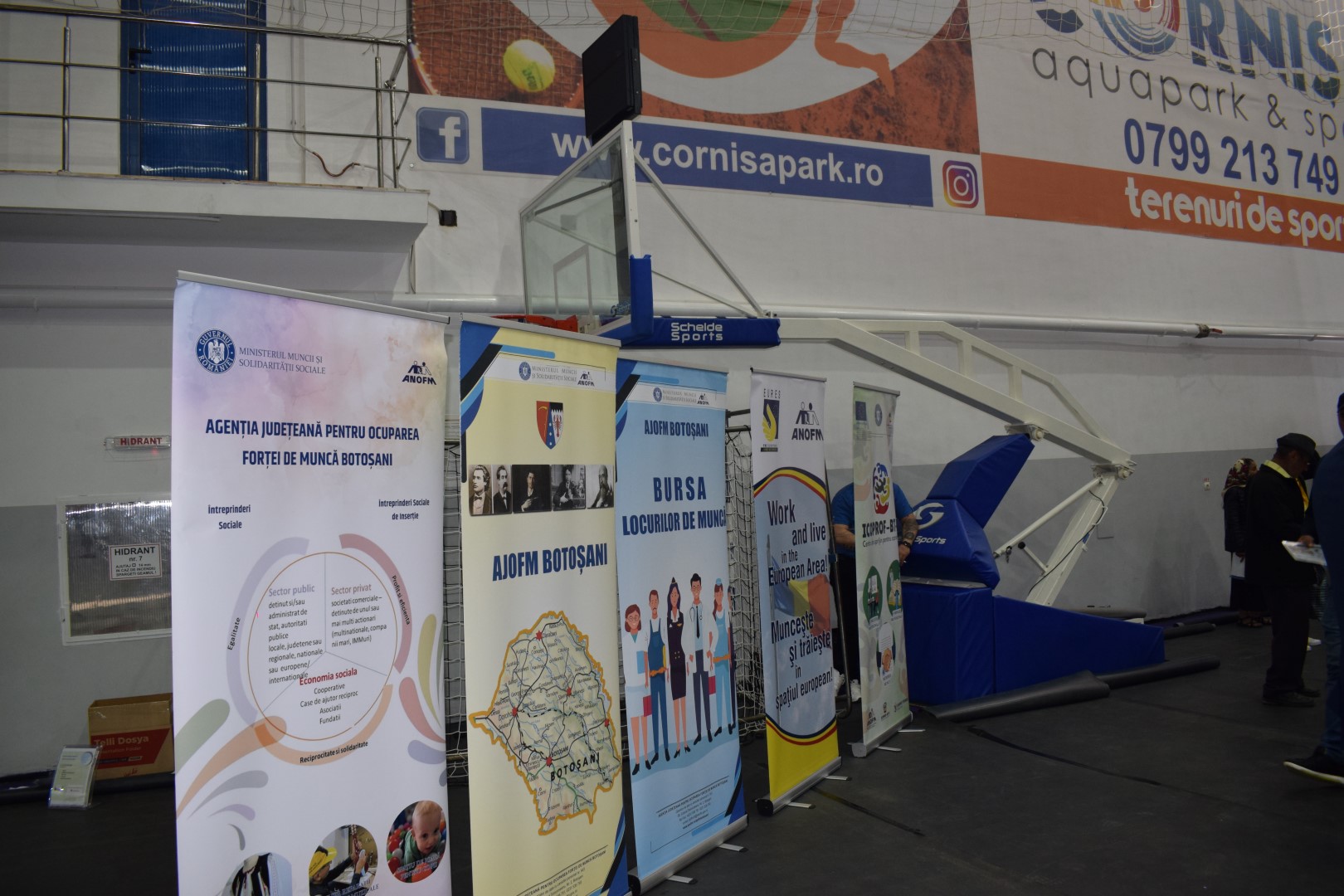 Tinerii de la Botoșani chemați să se angajeze: CÂND are loc bursa locurilor de muncă  