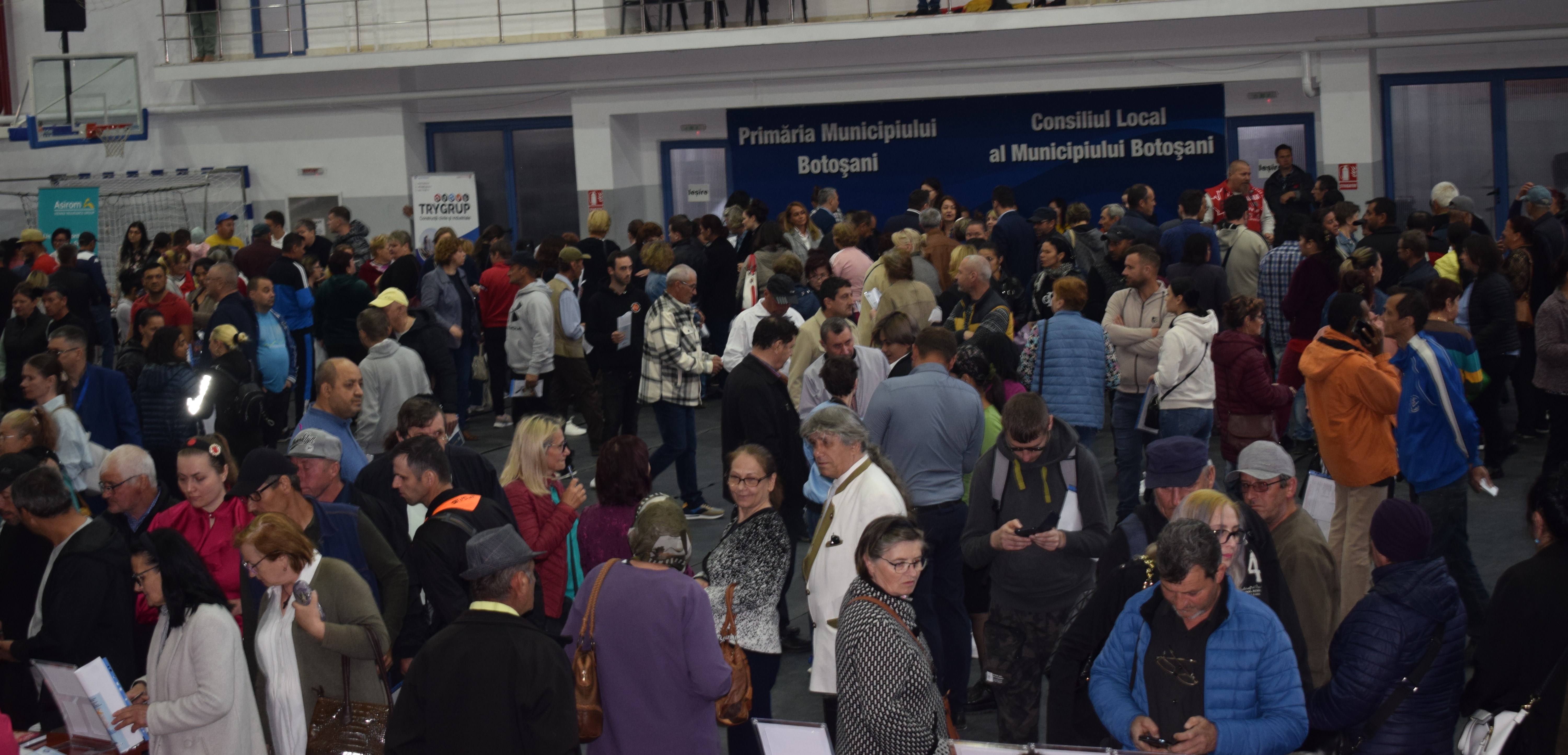 REZULTATELE de la bursă: Număr record de participanți, zeci de persoane se angajează 