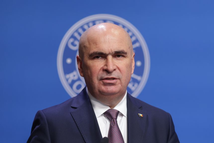 Bursele sociale pentru elevi, reanalizate de Guvern după discuțiile despre plata din vacanță