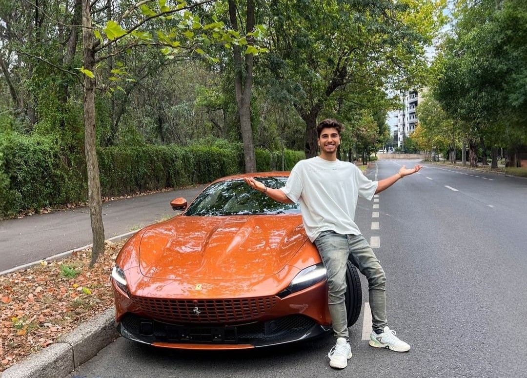 Sebastian Dobrincu, cadou de aproape jumătate de milion de euro: S-a răsfățat cu un... Ferrari