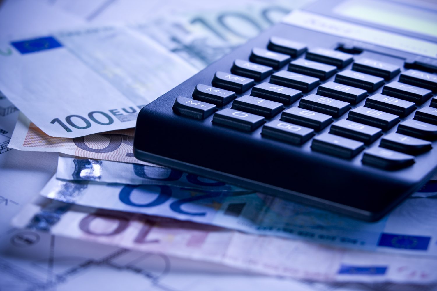 Un magazin online, amendat de statul român cu 20.700 de euro după un atac cibernetic