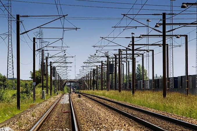 cale ferată electrificată