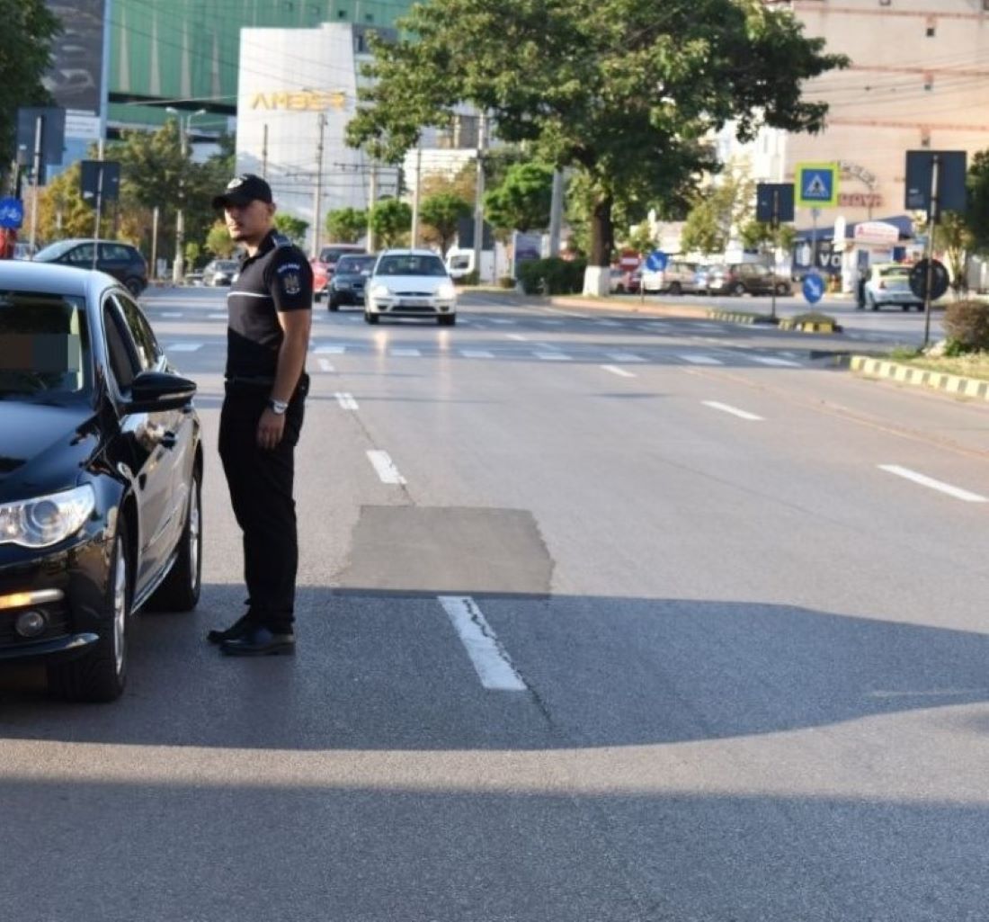 Tânăr lăsat FĂRĂ permis pe Calea Națională: Comportamentul l-a dat de gol