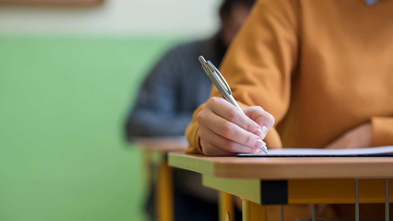 calendarul examenului de bacalaureat.