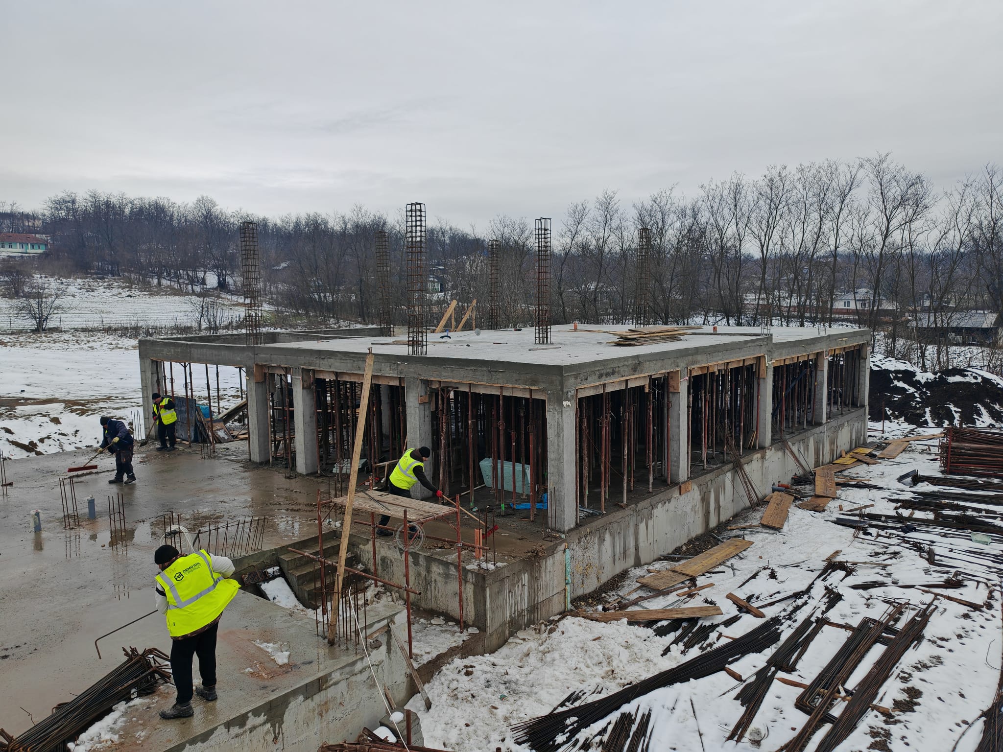 S-a lucrat și în plină iarnă la campusul studențesc construit la Ștefănești – CÂND ar putea fi gata 