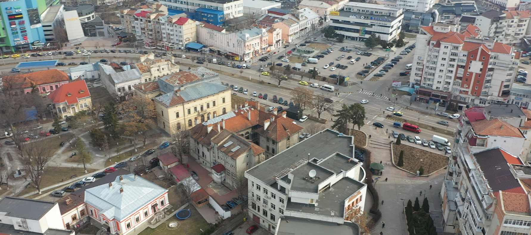 Curtea de Conturi a găsit morți pe listele pensionarilor cu abonamente gratuite pe transportul public