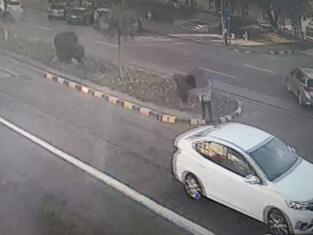 Botoșăneni buni de muncă prinși la cerșit pe străzile orașului 