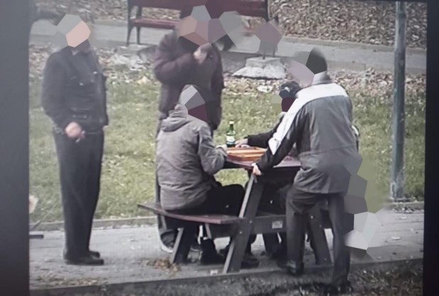 Sancțiuni la pahar: Amenzi pentru botoșănenii  care au confundat parcul cu barul