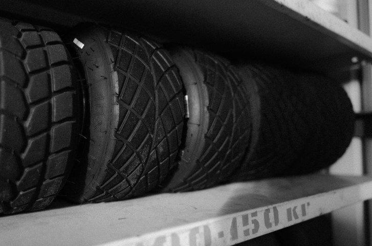 Ce ar fi indicat să știi despre durata de viață a anvelopelor (all season vs. anvelope sezoniere)