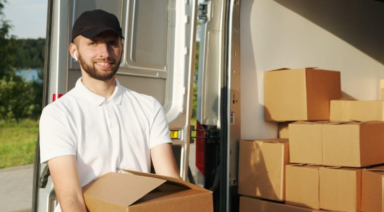 Cadouri din străinătate: Cum să trimiți colete rapid și sigur din Spania sau Italia în România