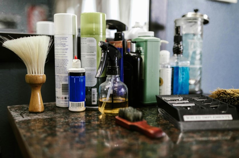 Instrumente indispensabile într-un salon de înfrumusețare modern