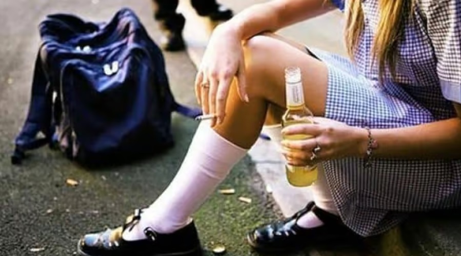  Tot mai mulți copii din Botoșani ajung la spital din cauza consumului de alcool