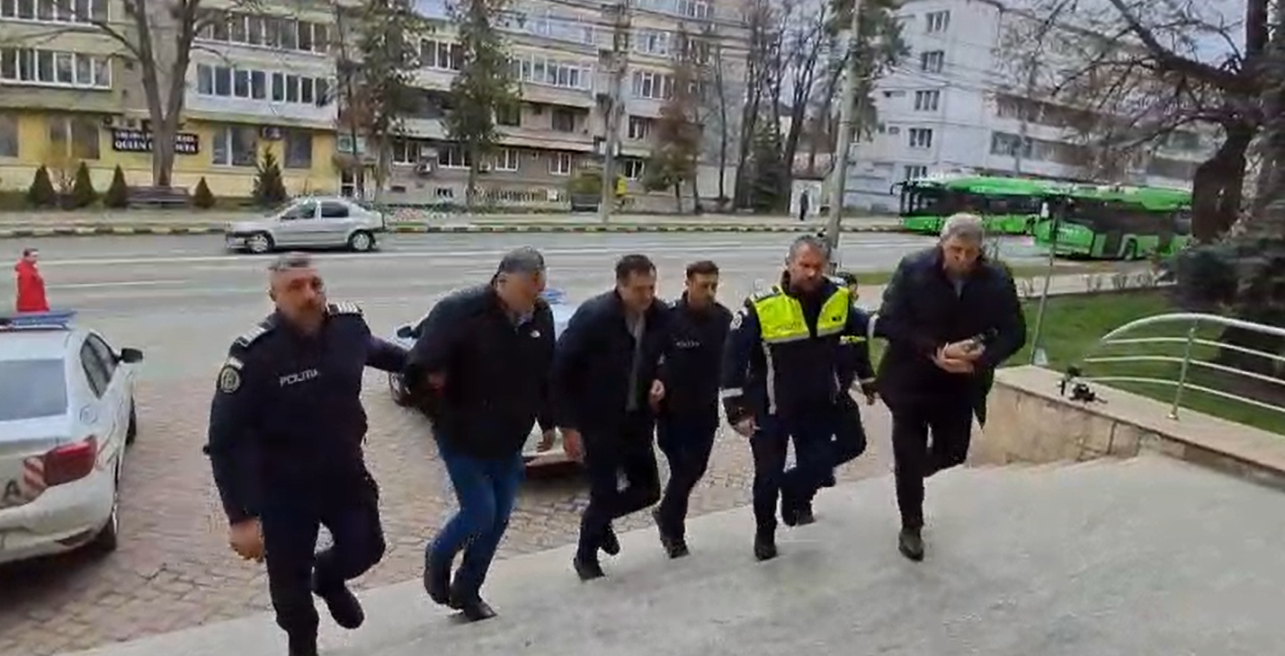 Primarii Verginel Gireadă și Dan Oloeriu rămân în AREST încă 30 de zile 