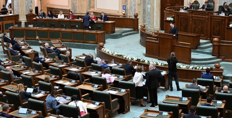 Șoferul de TIR deputat doar a dat startul: Partidul “romglezei” Gavrilă s-a destructurat în Senat