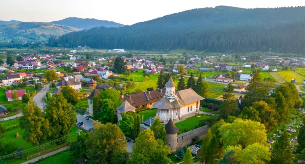 Colț de rai în Botoșani: Locul pentru oamenii care caută VINDECAREA sufletului