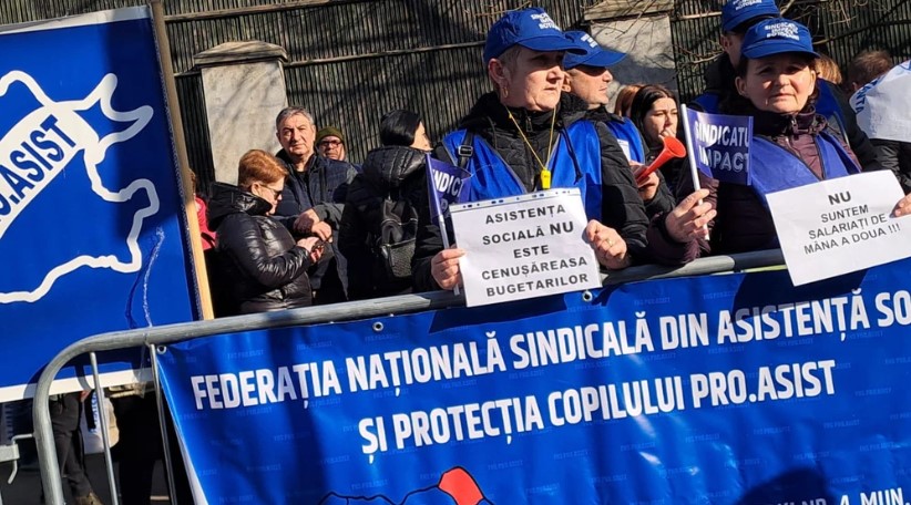 Angajații din asistență socială ies în stradă: Zeci de botoșăneni, la protestul de la Cotroceni