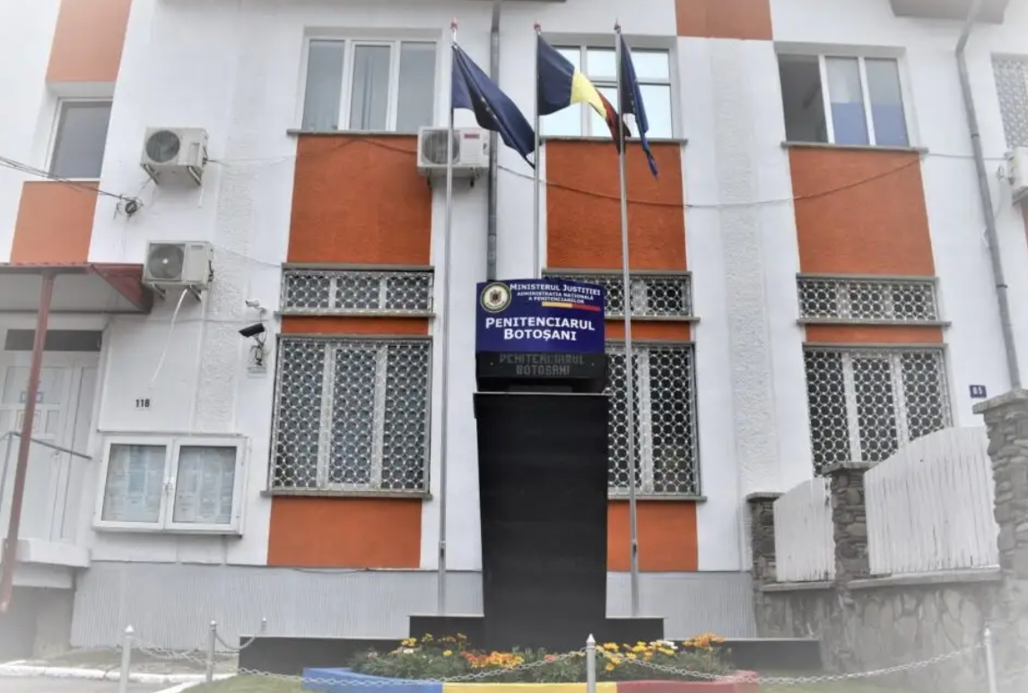 Un monstru de femeie a ajuns la Botoșani după ce timp de 8 ani a exploatat o fată 