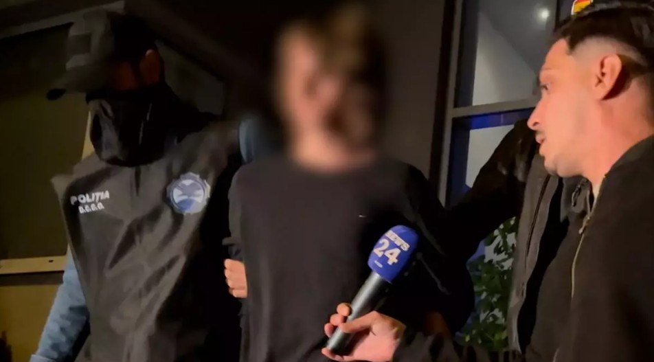 Elevul de 17 ani, reținut pentru amenințare teroristă: Lucas a trimis 1.000 de mailuri pentru a crea panică