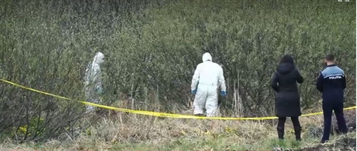 Femeia ucisă de un botoșănean lăsată în șanț, criminalul a dat apoi două telefoane