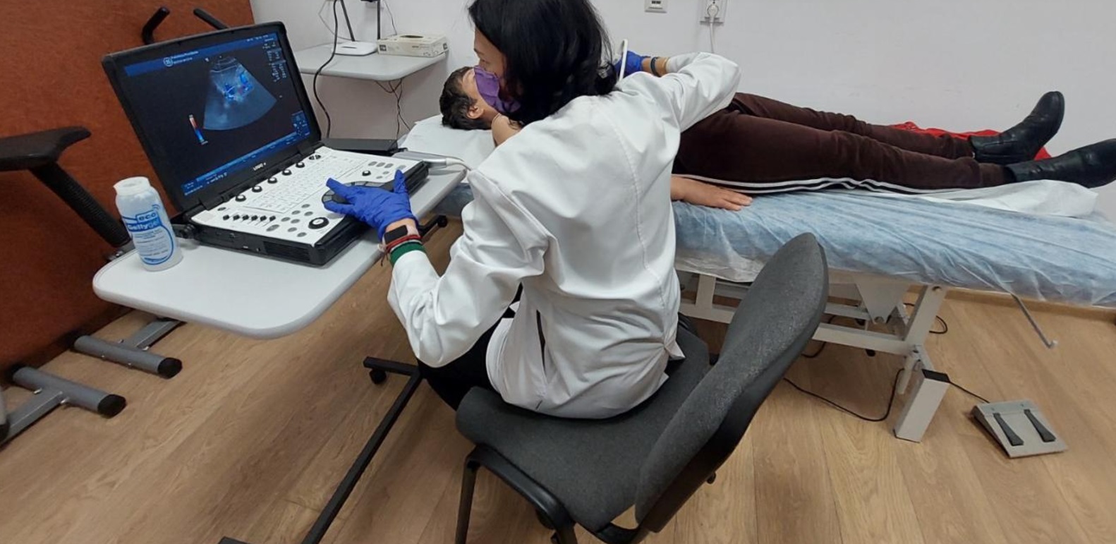 Caravană medicală organizată într-o localitate din județ: Zeci de persoane au beneficat de servicii medicale gratuite 