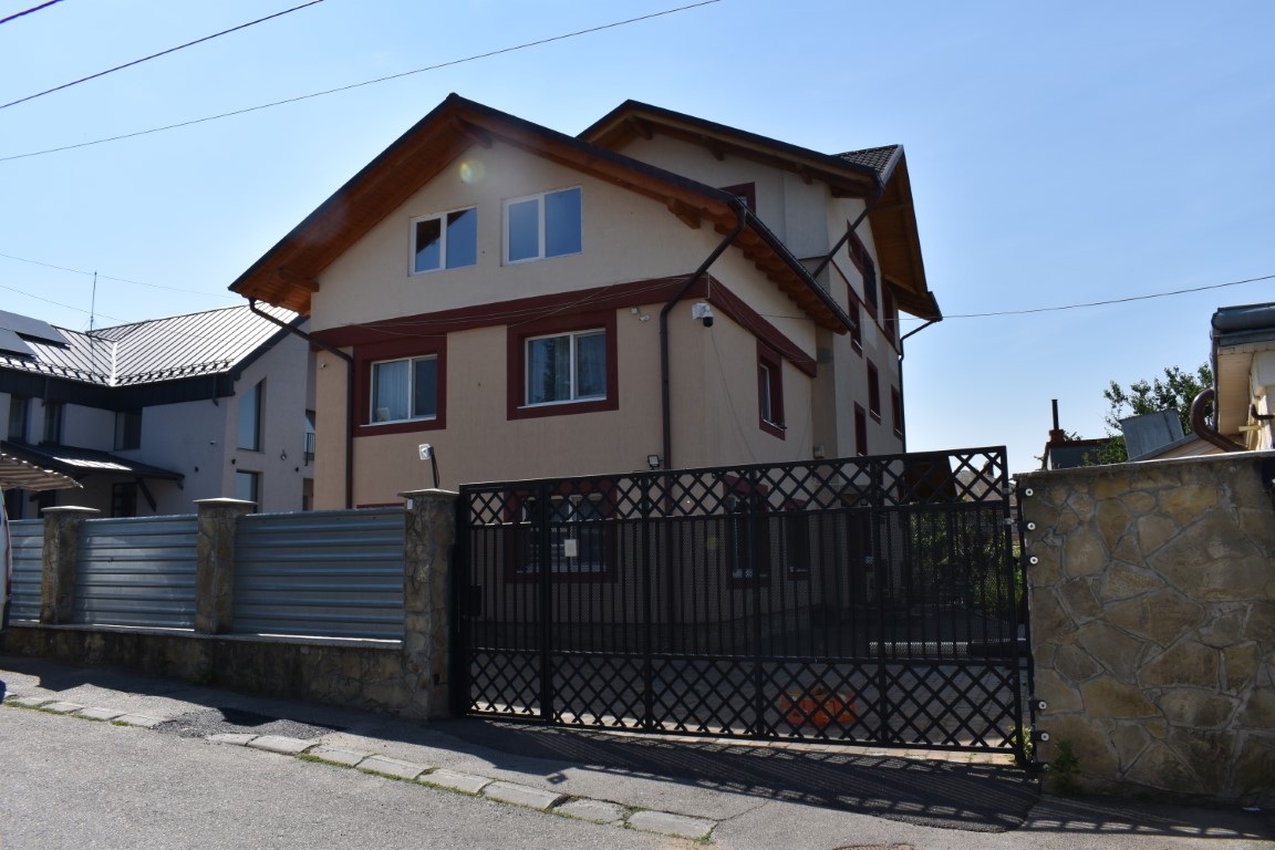casa ioana botosani