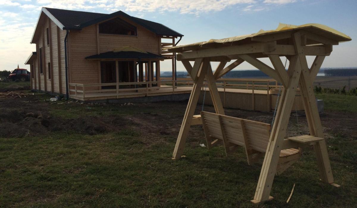 casa mircea dinescu  incendiata